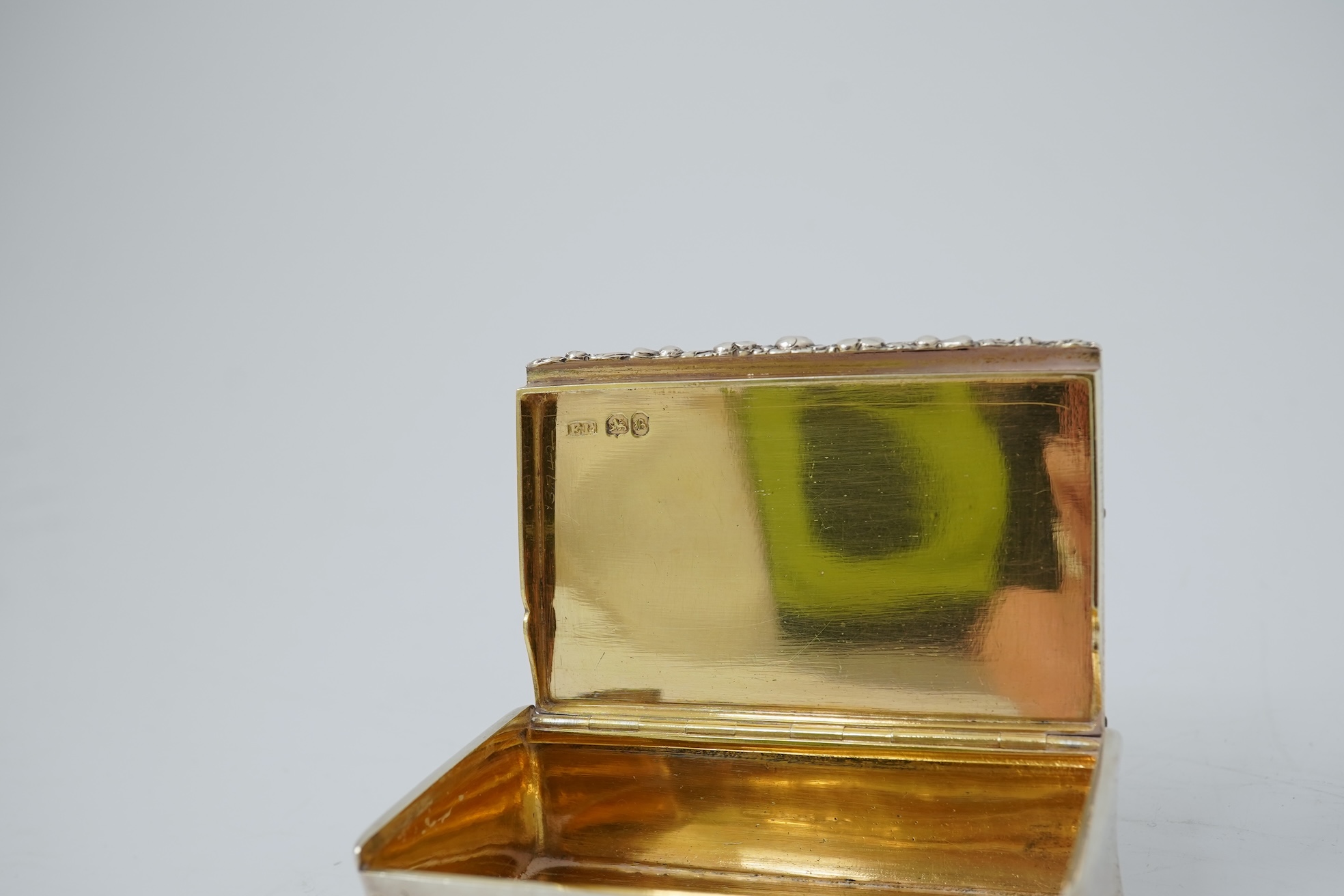 A good early Victorian silver snuff box, by Edward Edwards II